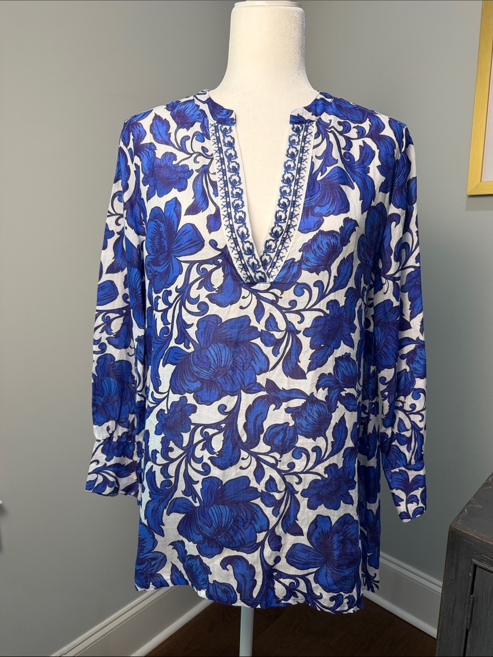 Johnny Was Floral Tunic with Bold Royal Blue Floral Print. Never Worn. Size XS.